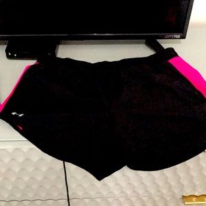 Under armor breast cancer medium shorts